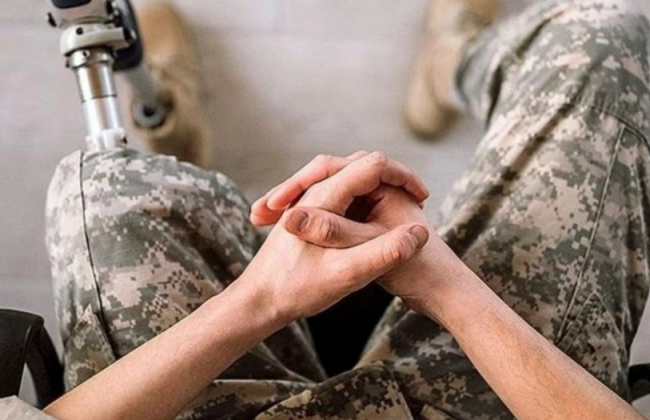 Безоплатне лікування поранених військових в Україні: що покриває держава і за яких умов можлива допомога за кордоном