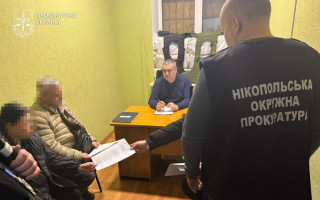 У Нікополі мачуха побила 10-річну падчерку, бо вона взяла її косметику — дитина померла