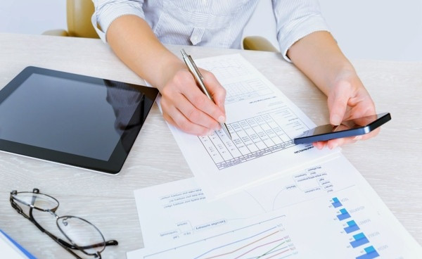 Реализация билетов на проезд и НДС: кто и когда составляет налоговую накладную