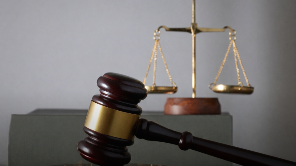 Суддю Рівненського окружного адмінсуду Дмитра Махаринця звільнено з посади