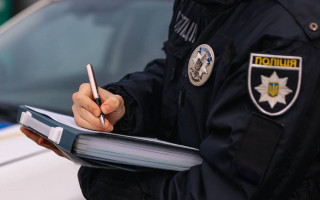 На Хмельниччині нетверезий водій намагався відкупитися від поліції за $1000: подробиці