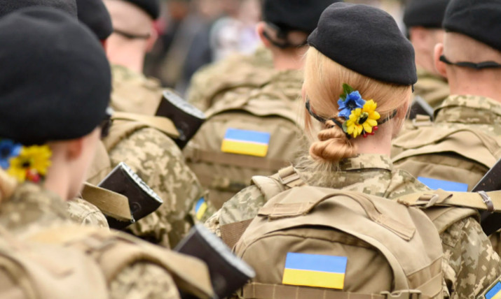 В ВСУ усиливают защиту женщин-военных: парламент изменил уставы и ввел обязательные расследования