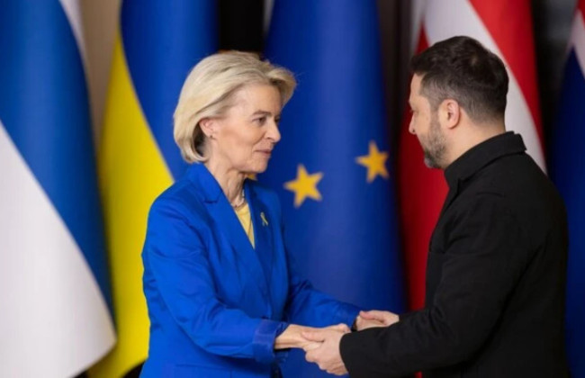 Зеленський обговорив з фон дер Ляєн стратегію посилення стійкості України