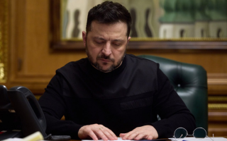 Тристороння зустріч України, США та РФ відбудеться на початку березня, — Зеленський за підсумками розмови з Трампом