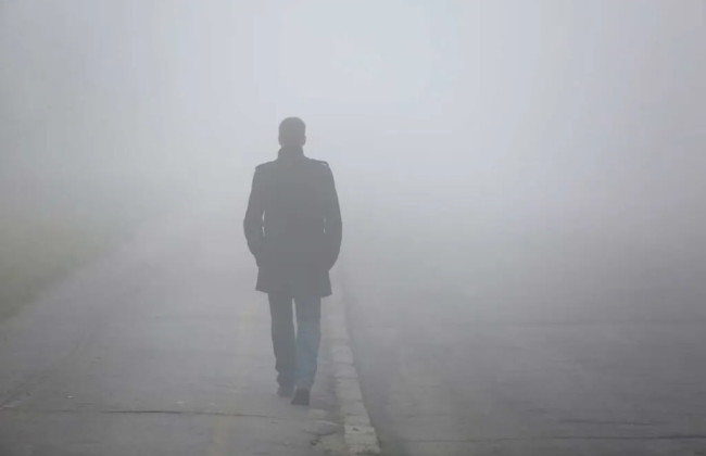 Людину оголосили померлою, але вона жива: які правові наслідки та що робити