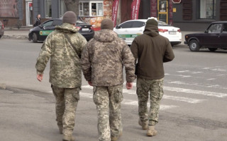 У Кривому Розі на військовослужбовця ТЦК напали з ножем: пораненого госпіталізували