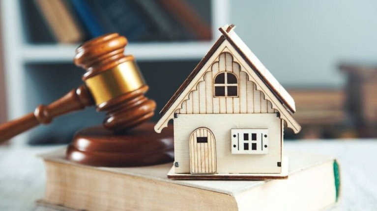 Спадщину продали незаконно: Рівненський апеляційний суд став на бік власниці будинку