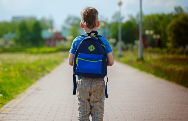Кабмін посилює контроль за прогулами: якщо дитина не ходить до школи — інформація надходитиме до поліції