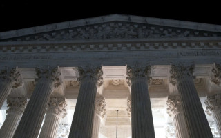 Верховний суд США дозволив обмежувати спілкування підсудних із адвокатами під час перерви в допиті