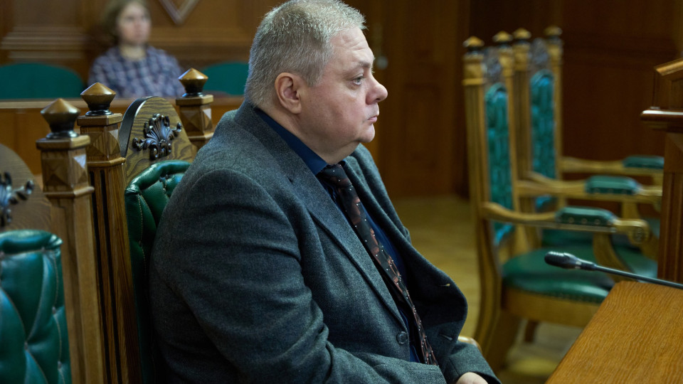 КСУ рассматривает жалобу относительно пожизненного денежного содержания судьи в отставке