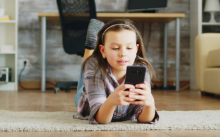 Польща планує заборонити соцмережі для дітей до 15 років – новий закон передбачатиме штрафи для платформ