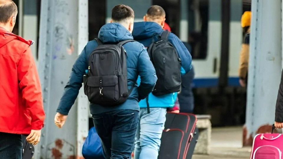 Чи повертатиме ЄС чоловіків призовного віку до України — у Єврокомісії дали відповідь