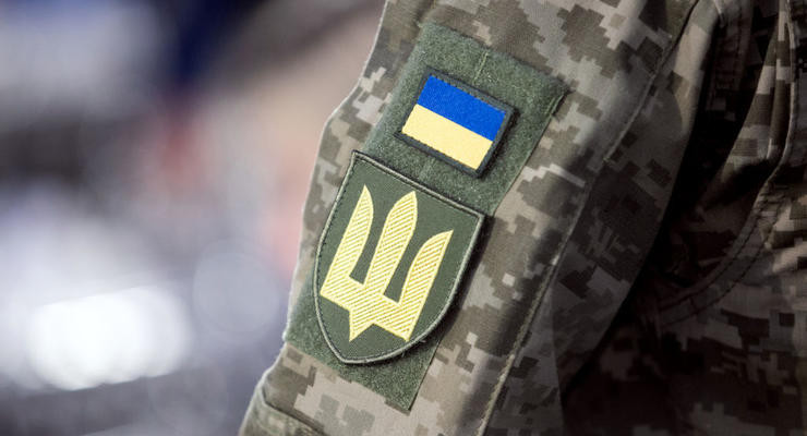 Во Львове мужчина распылил перцовый баллончик в сторону военного ТЦК и полицейских – видео