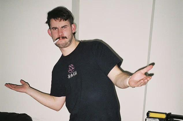 Британець не спав 8 днів і пережив психоз через роботу