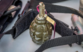 В Чернигове мужчина по заказу бросил гранату к дверям ресторана — подробности