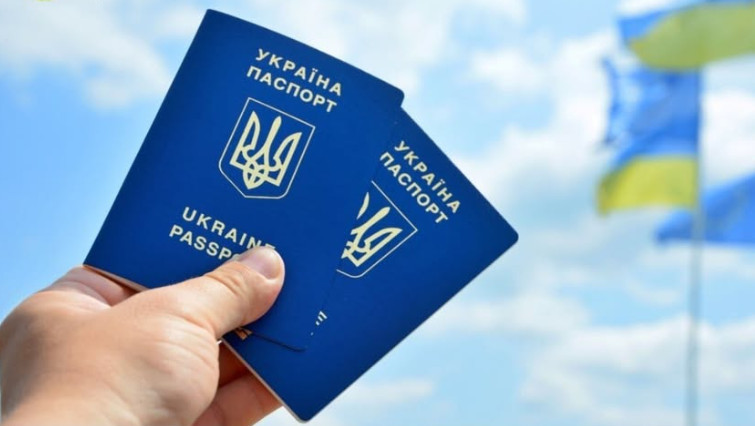 Можно ли оформить паспорт гражданина Украины для выезда за границу за пределами страны