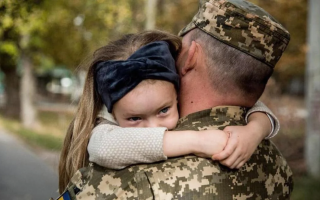 В Раде планируют закрепить право на выплаты детям, родившимся после гибели отца-военнослужащего