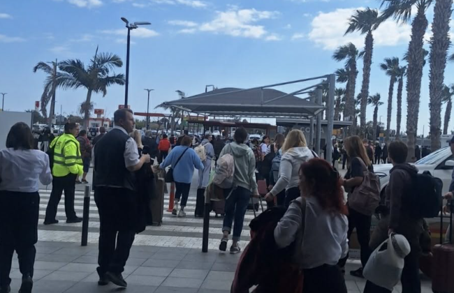 На Кіпрі оголосили евакуацію району Акротірі та аеропорту Пафоса після появи невідомих дронів: що відомо