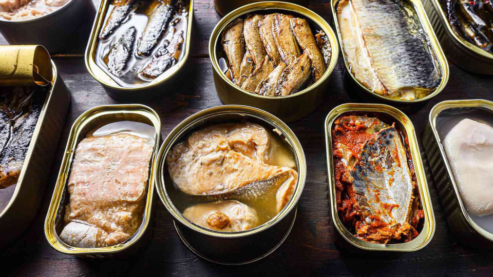 Как выбрать безопасные мясные и рыбные консервы – что необходимо знать