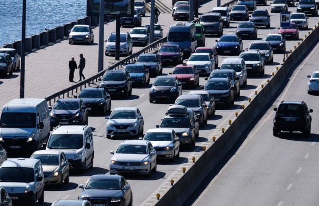 У Хмельницькому після дорожнього конфлікту чоловіка викрали та змусили записати вибачення