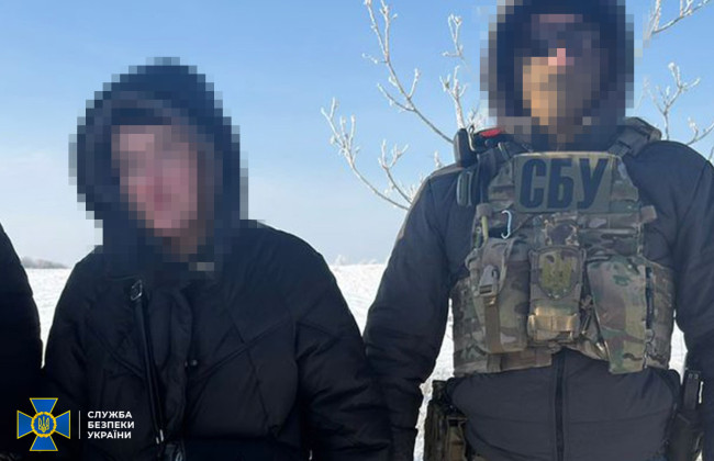 СБУ предотвратила теракт в Донецкой области – агентку РФ задержали возле ТЦК, когда она ждала дрон с взрывчаткой