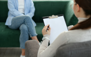 Психологи и психотерапевты будут проходить сертификацию — Правительство утвердило новые правила