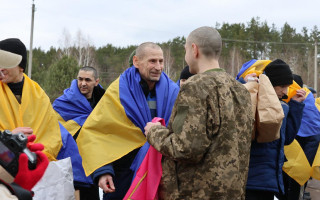 Из российского плена вернулись 200 украинцев, фото