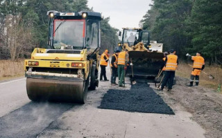 Зеленский сообщил, что на ремонт дорог нужно 52 миллиарда гривен