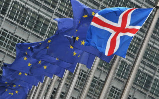Исландия в августе проведет референдум по переговорам о вступлении в ЕС