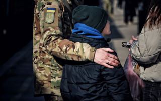 Гетманцев предлагает отменить ограничения на увольнение военнослужащих, которые воспитывают детей с инвалидностью
