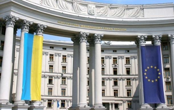 Україна домоглася звільнення  інкасаторів «Ощадбанку», яких затримали у Будапешті — Сибіга