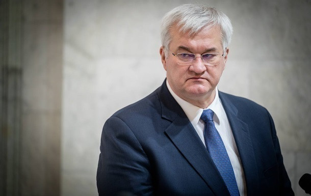 Венгрия фактически взяла в заложники 7 инкассаторов Ощадбанка с деньгами и золотом – Сибига