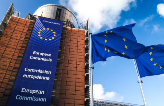 Єврокомісія вирішила призупинити безвіз для власників дипломатичних і службових паспортів Грузії