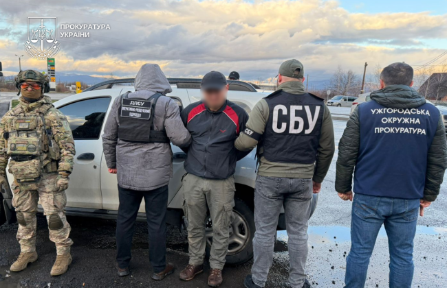 Через Тису на надувному човні: на Закарпатті чоловік за $4 тисячі намагався переправити військовозобов’язаного