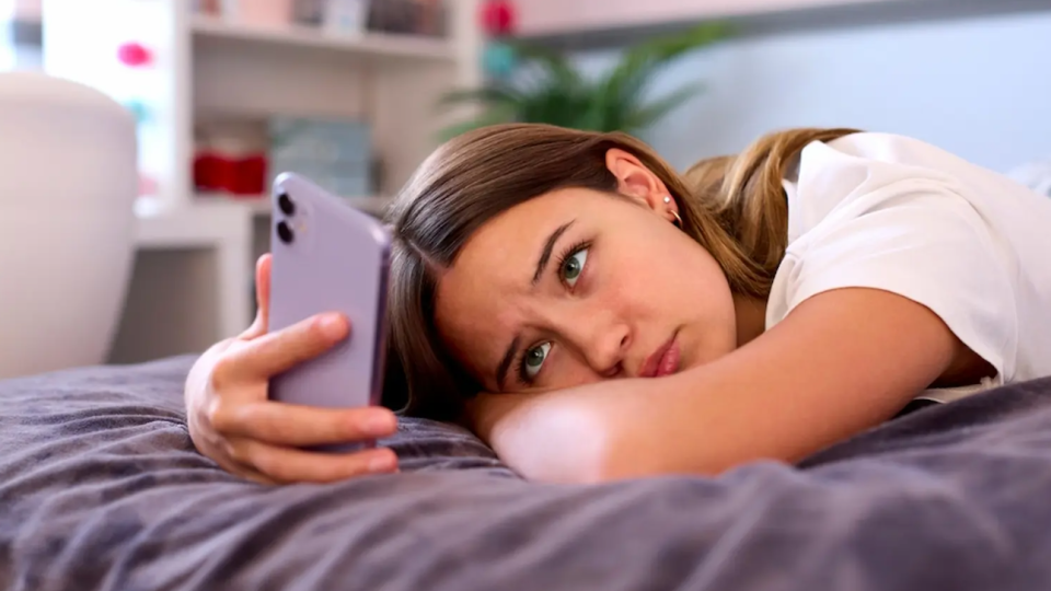 Постоянный просмотр коротких видео в TikTok и Instagram может «портить мозг»: что выяснили ученые