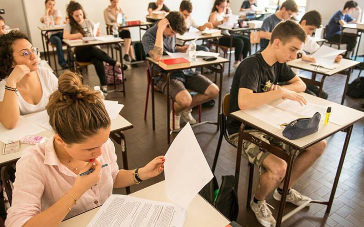В школах Германии растет количество инцидентов праворадикального экстремизма