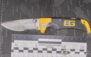 В Днепре во время проверки документов местный житель ударил ножом военнослужащего ТЦК