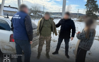 На Львівщині військовий за $11 тисяч організував втечу курсанта для виїзду за кордон — його затримали