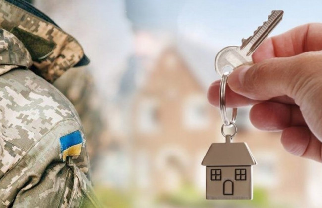 Чи можуть військовослужбовці з повнолітніми дітьми отримати житловий ваучер – пояснення