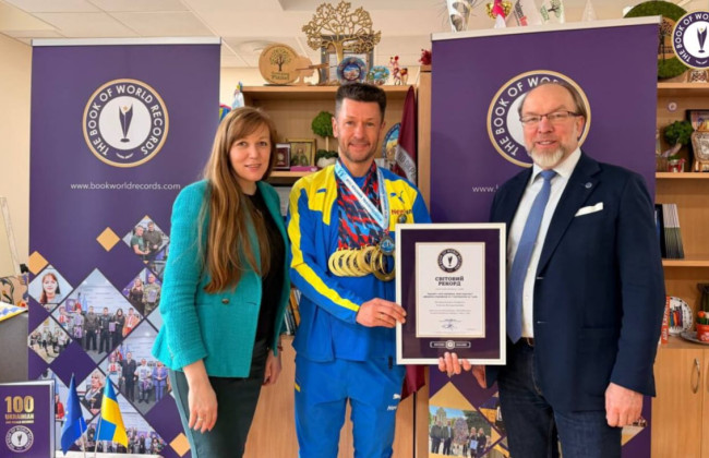 Українець встановив світовий рекорд, пробігши сім марафонів на семи континентах за один тиждень