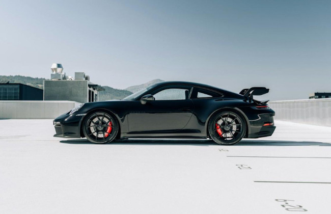 Мужчина подал в суд на Porsche после того, как узнал, что новое авто за $282 тысячи использовали для обучения механиков