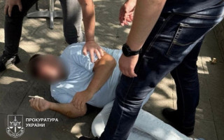 В Киеве будут судить пенсионера, который за 25 тысяч евро предлагал трудоустройство в ОГП