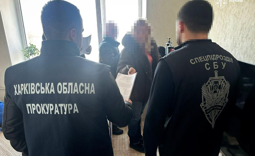 У Харкові викрито посадовицю, яка вимагала 10% «відкату» від підрядника за ремонти будинків