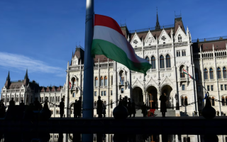 Парламент Угорщини ухвалив резолюцію проти вступу України до Євросоюзу