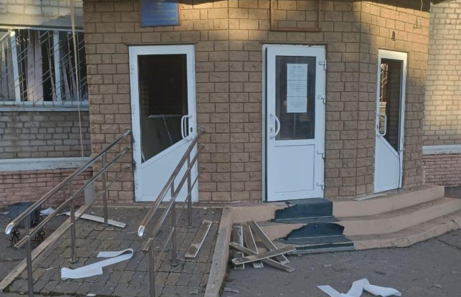 Через російський обстріл пошкоджена будівля податкової у Краматорську, фото
