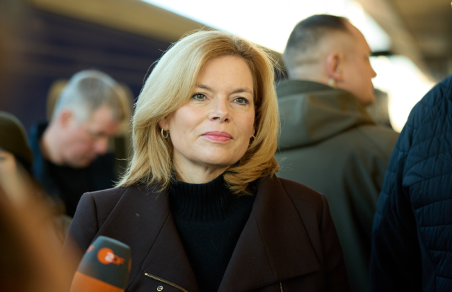 До Києва прибула з візитом президентка німецького Бундестагу Юлія Клекнер