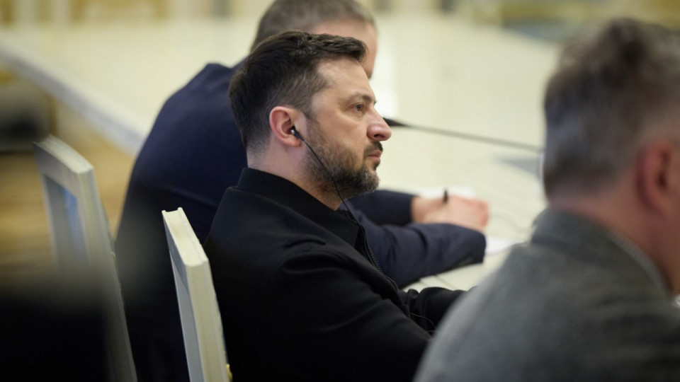 Володимир Зеленський доручив уряду підготувати виплати для пенсіонерів і компенсації за пальне
