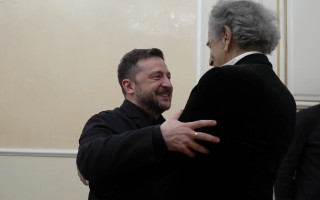 Зеленский встретился в Париже с французским философом и режиссером Бернаром-Анри Леви