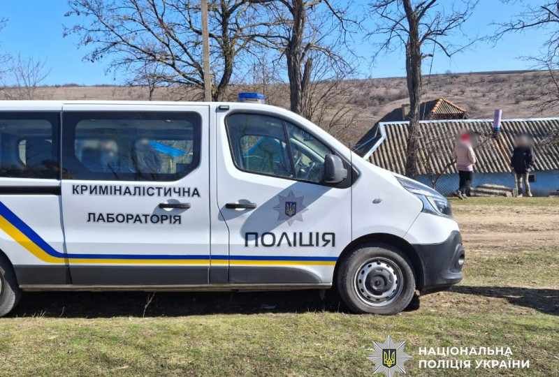 В Одесской области мужчина выстрелил из ружья в собаку с щенками: полиция начала расследование