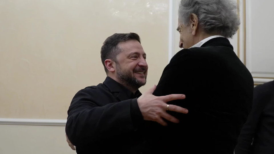 Зеленский встретился в Париже с французским философом и режиссером Бернаром-Анри Леви